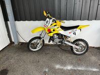Suzuki RM65
