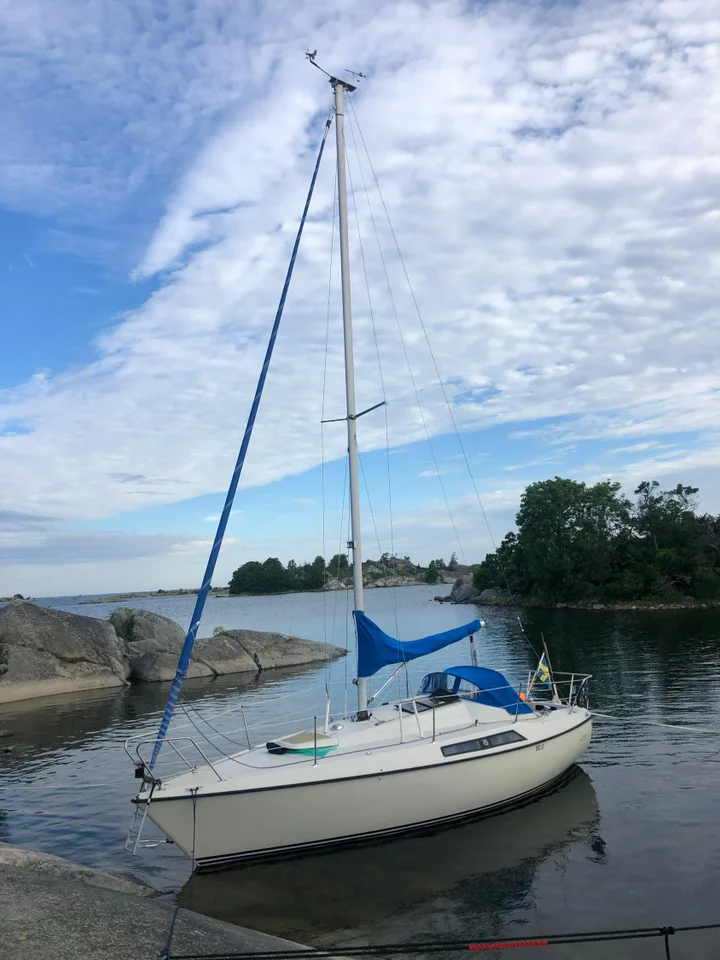 Maxi 84 med bytt motor och bra segel image