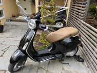 Vespa Piaggio Primavera 50 Svart