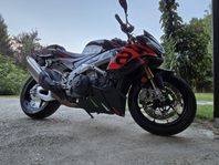 Aprilia Tuono V4 Factory 1100 - Nyskick