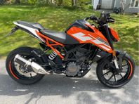 KTM 125 DUKE med ABS