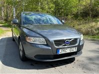 BILLIG S40 D2 Kinetic Euro 5 park.värm, ny kamrem, nyservad