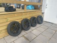 Mopedbils däck + fälgar 