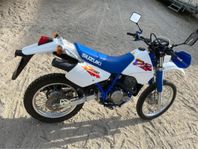Suzuki DR350 endast 137 mil
