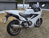 Honda VFR 800 Endast 610 mil Fullutrustad