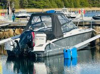 XO 240 RS Open Evinrude E-Tec 250 Hk 2011
