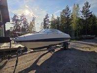 Bayliner 2052