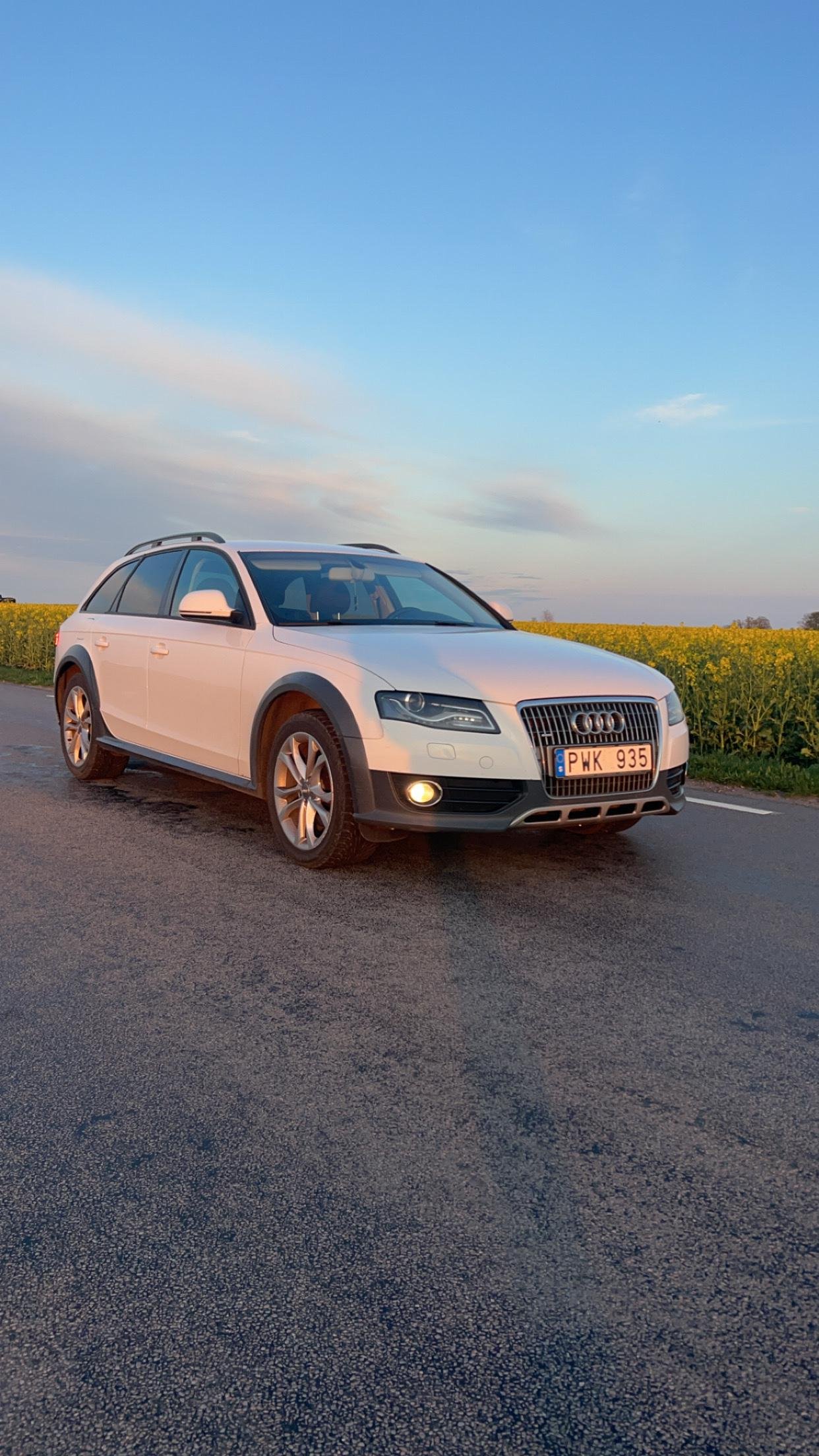 Audi A4 allroad quattro 2.0 TDI DPF quattro Manual, 170hp, 2010
