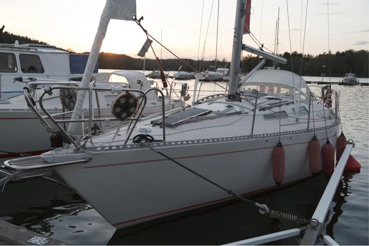 Birdie 32 med rullmast – lättseglad och välutrustad image