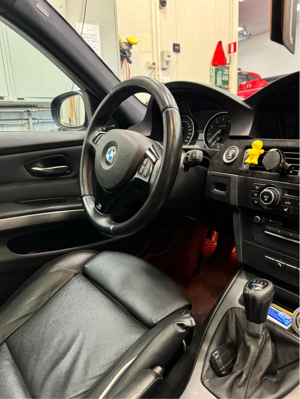 For sale - BMW 335i xDrive Touring Manual, 306hp, 2011
