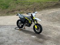 Husqvarna 701 Supermoto - nyservad