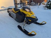 Summit 800 R powertec.   2008