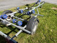 Thule / Fogelsta - Båttrailer 80 km/h 500 kg