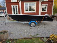 Fritids Båt med Reko trailer och utombordare 15hk johnson
