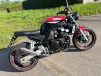 Yamaha fazer 600 Brat style bygge