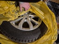 4x Nokian Hakkapeliitta dubbdäck med fälgar