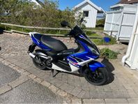 Peugeot moped i bra skick 