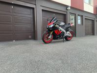 Aprilia RSV4 2018 | Endast 331mil Nya däck | Toppen skick |