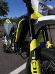 Husqvarna 701 SM Supermoto 2024 Garanti 12 Mån