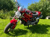 Ducati Monster 696 ABS