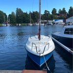 Segelbåt Stor Triss MKII med 8hk motor och trailer