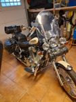 suzuki intruder 1400 vs