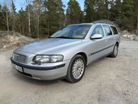 Volvo V70 2.4 T 200hk Automat dragkrok Ny besiktad