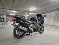 Honda CBR 1000f låga mil 