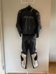 MC ställ herr Dainese (Jacka 52/Byxa 50)