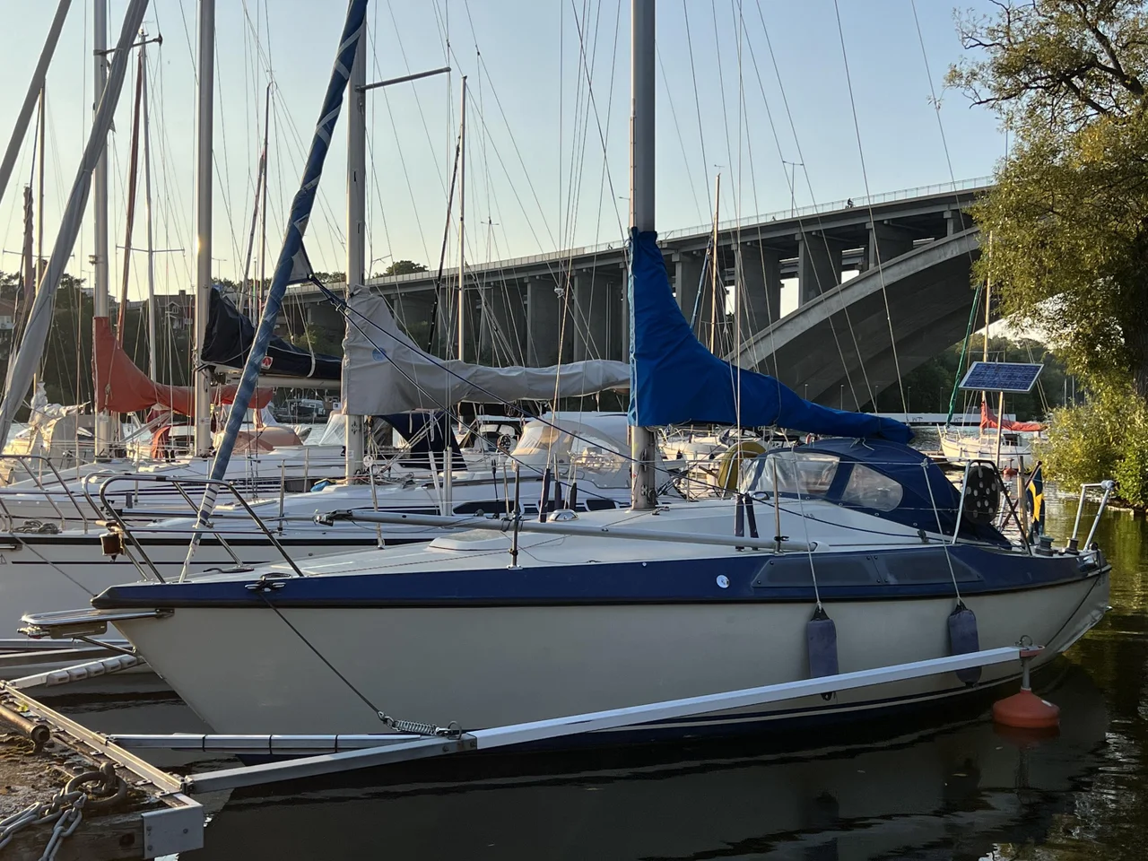 Maxi 87 image