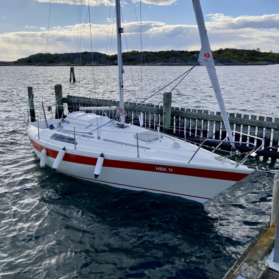 Helmsman 26 image