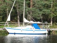C&C 25 segelbåt,  rymlig och bra seglare med fin inredning