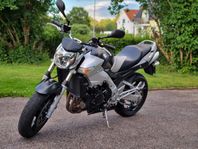 Suzuki GSR600