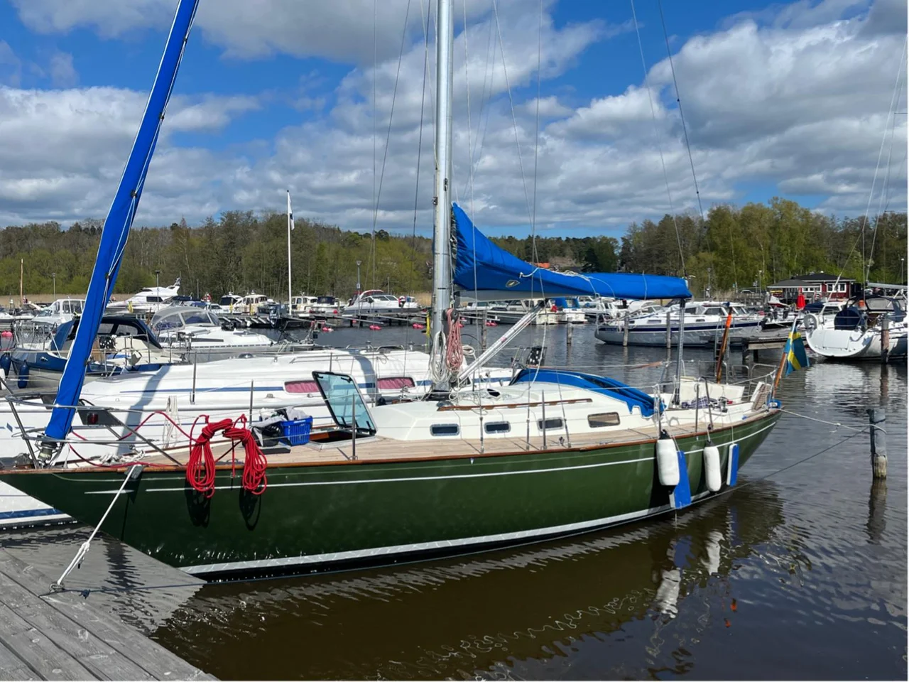 OE 36 refitted classic yacht image