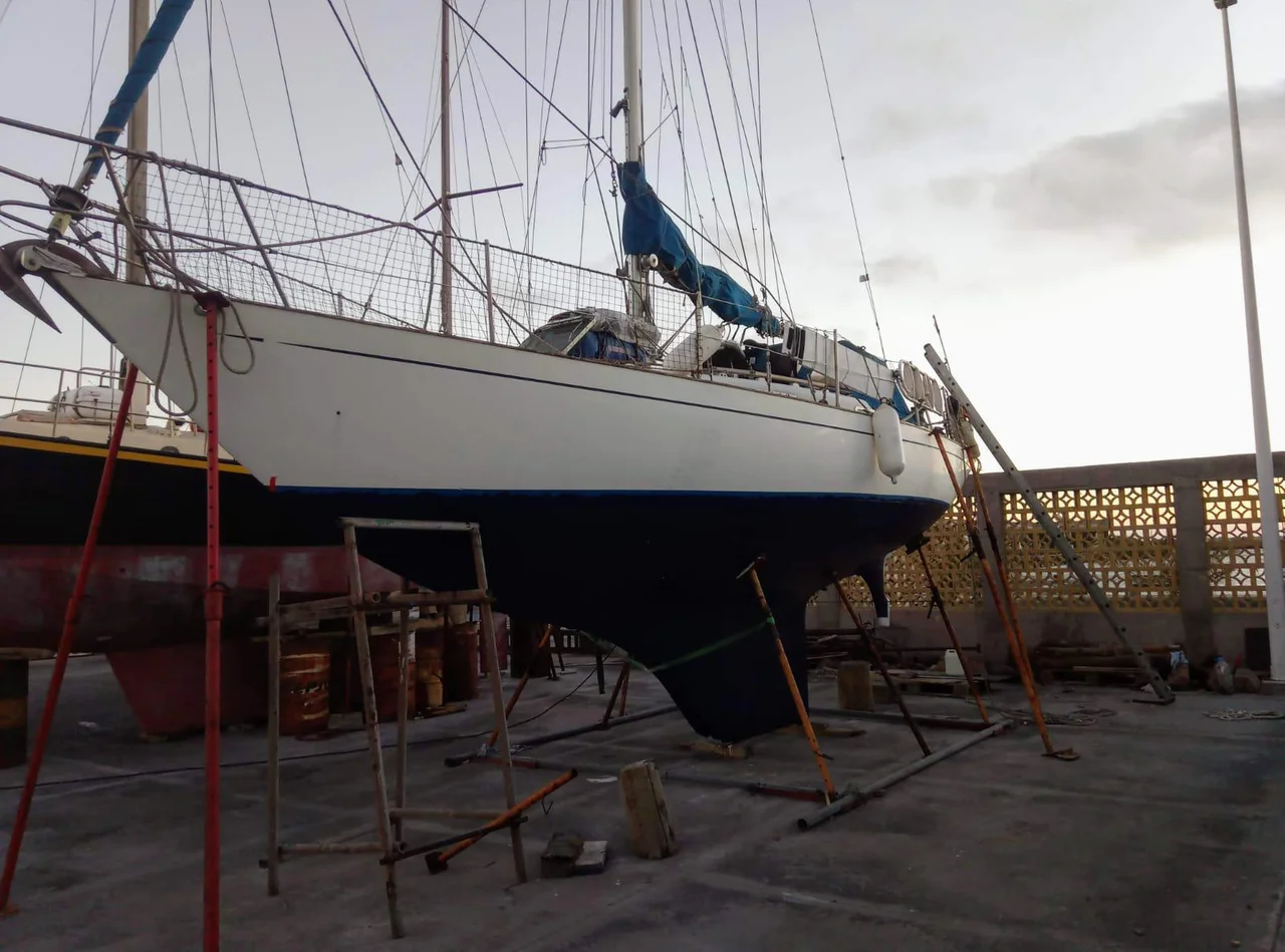 Contessa 32 segelbåt till salu – havskryssare med potential image