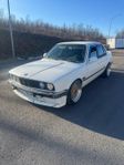 BMW e30 320i
