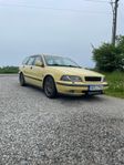 Volvo V40 2.0T Blackline