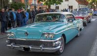 Buick Century 4-dörrars Riviera 6.0 V8