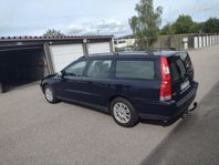 Volvo V70 2.4D Kinetic Premiumbil 1 Ägare Euro 4 Auto /Drag