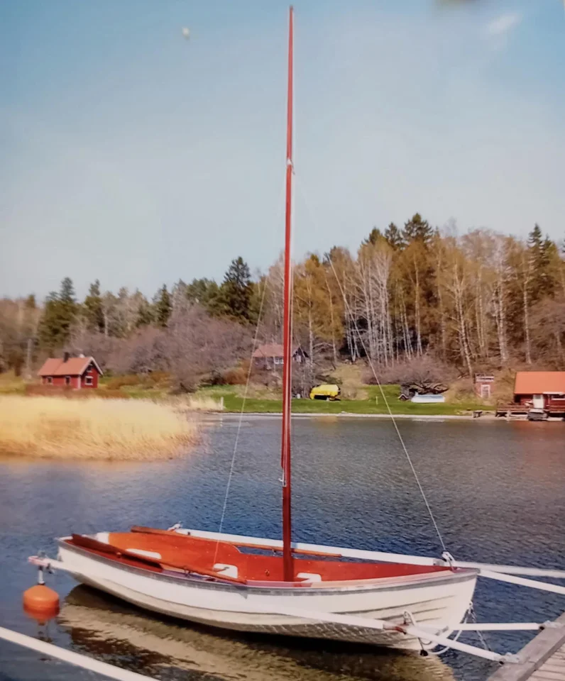 Askeladden Veteran Segelbåt (4,30 x 1,70 m) image