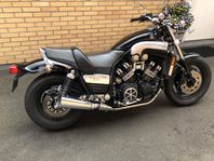 Yamaha V-MAX (nästintill mint condition)