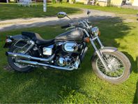 Honda VT750DC Black Widow