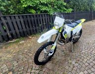Husqvarna TE 300 i