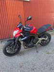 Välskött Kawasaki ER-6n – redo för sommarens äventyr