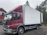 Kylbil med slaktskenor, Mercedes Atego 