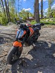 KTM 890 duke