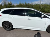 Ford Focus Kombi 1.0 EcoBoost ST-Line Euro 6