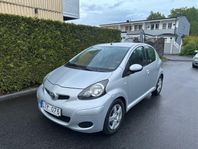 Toyota Aygo 5-dörrar 1.0 VVT-i Nybesiktigad lågmil 