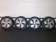 Original Hyundai fälgar med Michelin sommardäck 215/55 R17