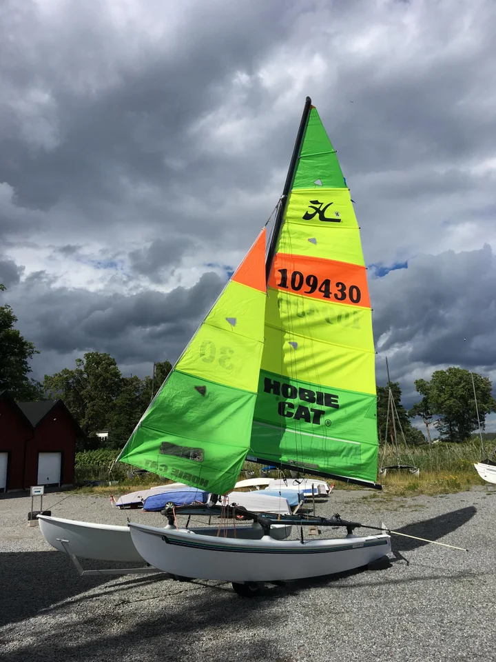 Hobie cat 16 image